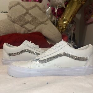 White Sequin Sneakers
Laces a little dirty
Used once